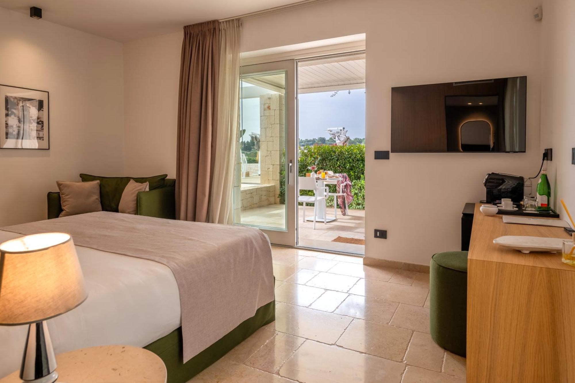 Bed and Breakfast Essenza Relais Contemporaneo Cisternino Zewnętrze zdjęcie