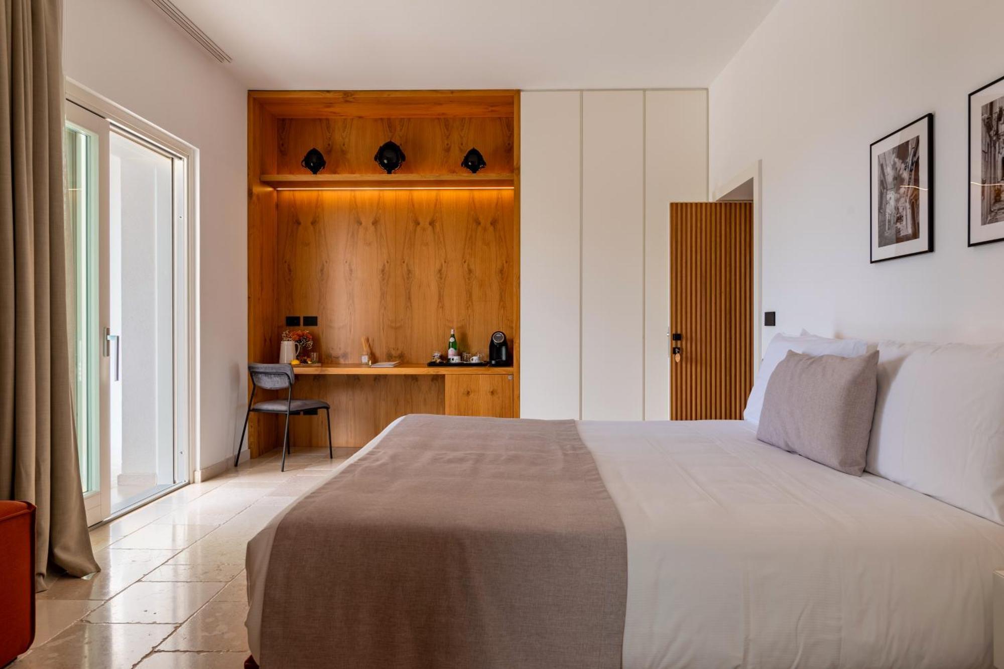 Bed and Breakfast Essenza Relais Contemporaneo Cisternino Zewnętrze zdjęcie
